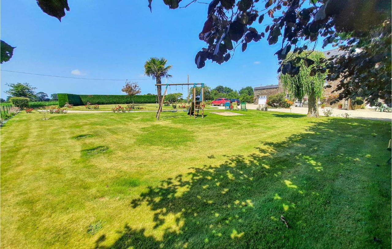 Amazing Apartment In Roz-Landrieux With Kitchen Εξωτερικό φωτογραφία