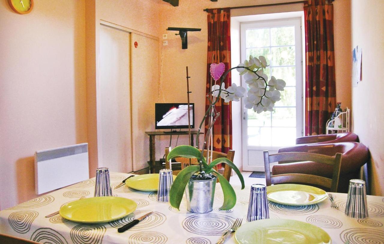 Amazing Apartment In Roz-Landrieux With Kitchen Εξωτερικό φωτογραφία